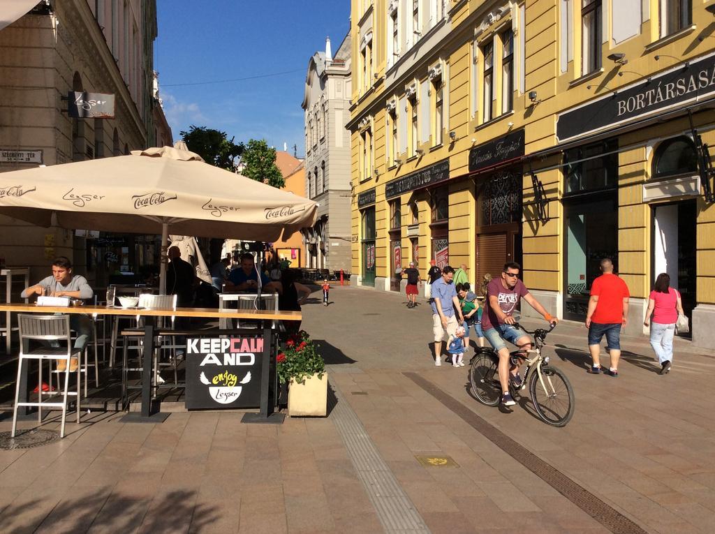 Szundi Szobak Pécs Extérieur photo